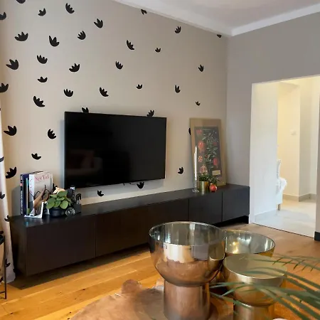 Sweet By Zoom Apartment