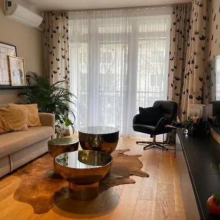 Sweet By Zoom Apartment