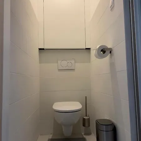 Apartment Sweet By Zoom *